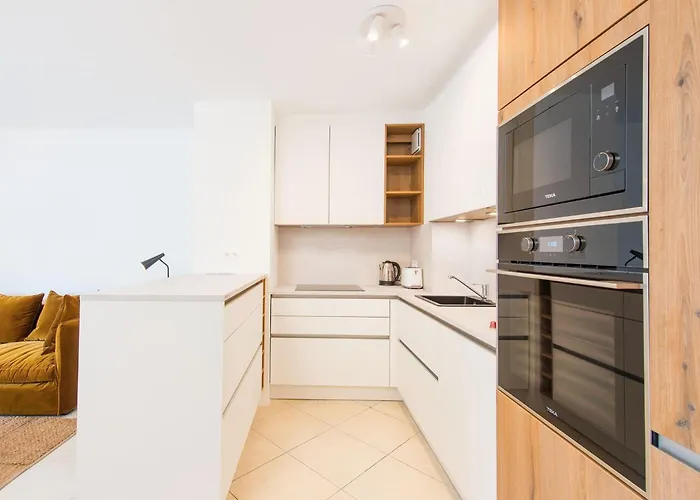 Superbe Climatise A - 2 Pieces, Parking Inclus Apartmán