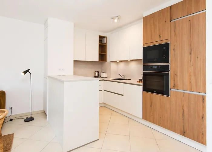 Superbe Climatisé à - 2 Pièces, Parking Inclus Apartamento Menton