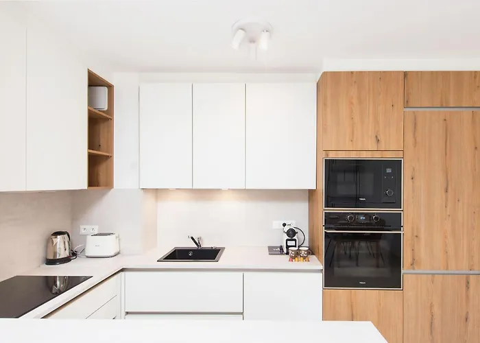 Superbe Climatise A - 2 Pieces, Parking Inclus Apartmán