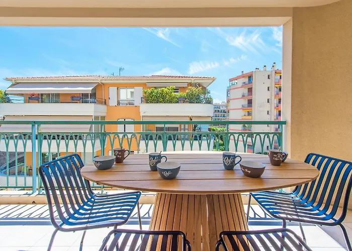 Superbe Climatise A - 2 Pieces, Parking Inclus Apartment Menton